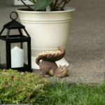 woodland-squirrel-birdfeeder-59